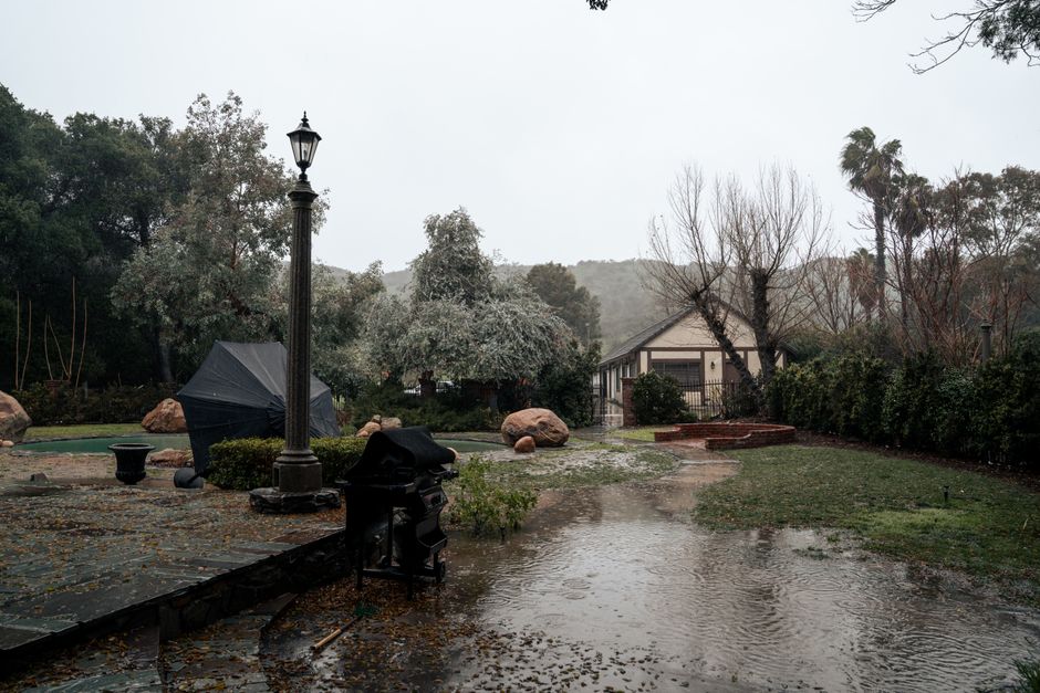 yard grading and drainage slope to prevent flooding in New Orleans
